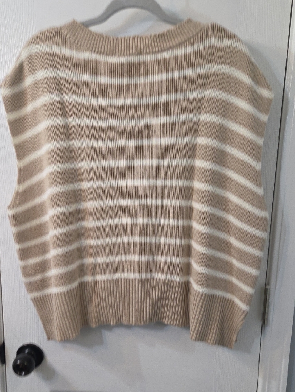Striped Crewneck Summer Sleeveless Sweater in Beige and White - Picture 3 of 4